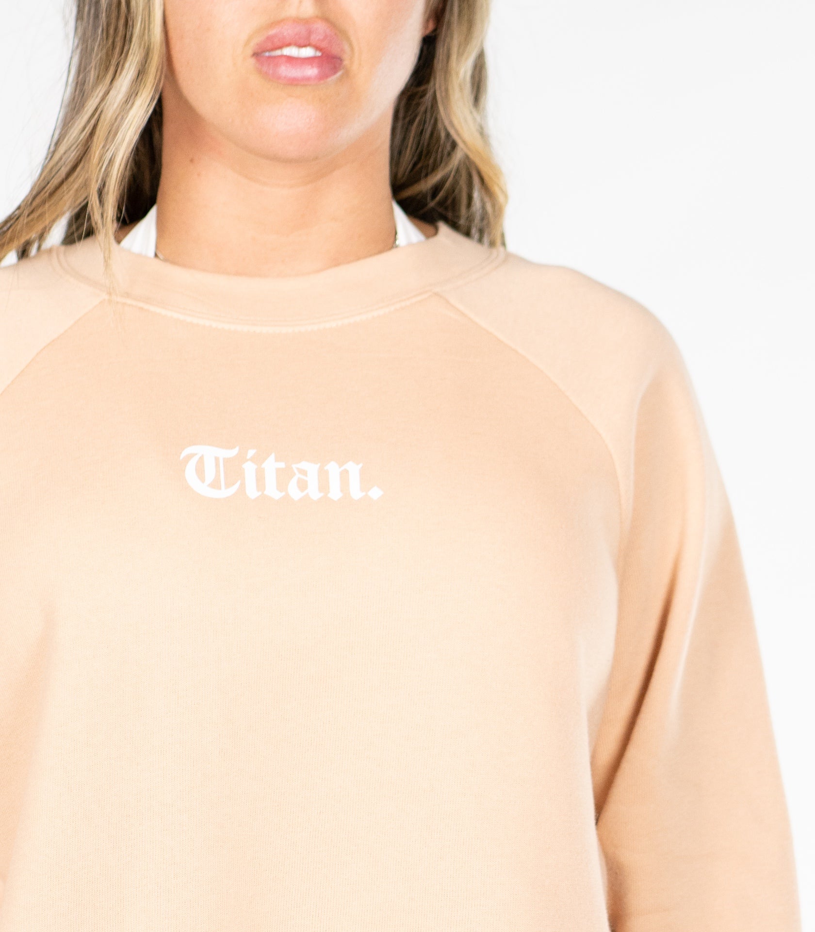 STATEMENT Cropped Sweatshirt - Titan