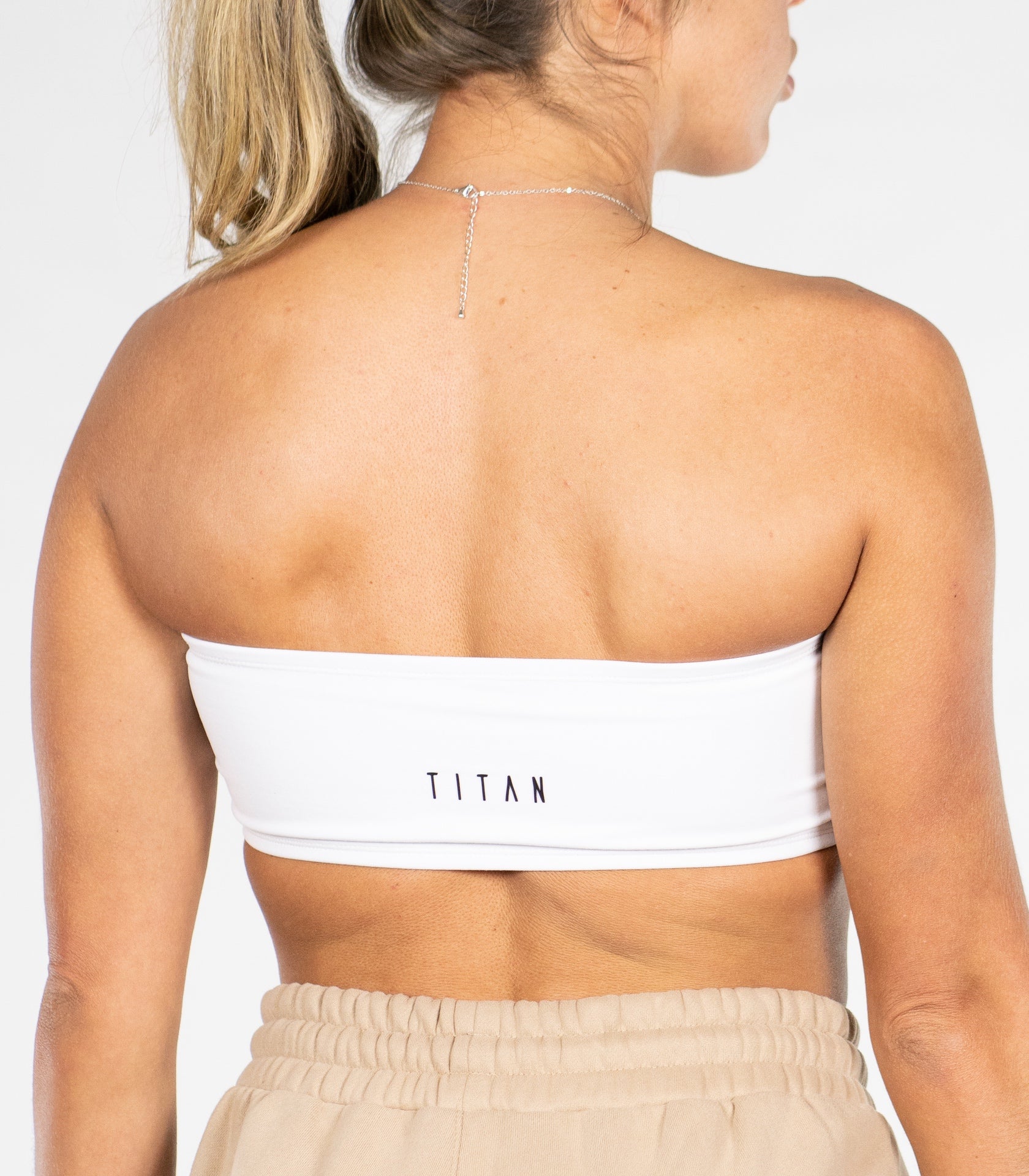 https://titan.clothing/cdn/shop/products/bandeau-sports-bra-169398.jpg?v=1682725701